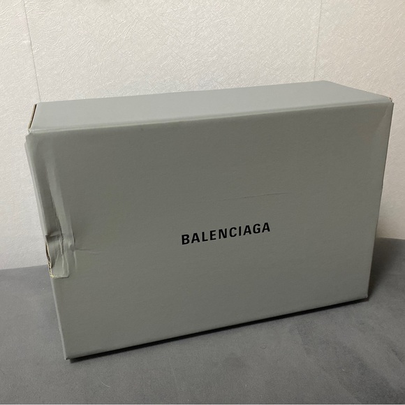 - Balenciaga Storage Empty Shoe Box W Tissue /booklet . 13”x9x5.25” - Picture 1 of 7